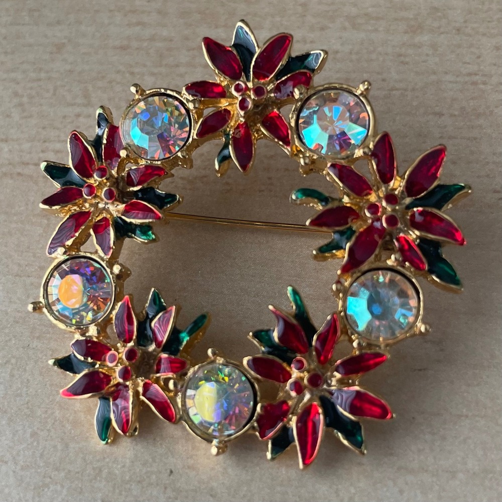 Red & Iridescent Rhinestone Enamel Poinsettia Christmas Wreath Brooch Gold Tone